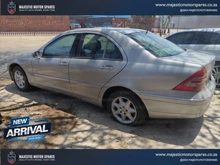 Stripping for Spares: Mercedes Benz C180, M111 Petrol Engine, W203, Manual