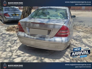 Stripping for Spares: Mercedes Benz C180, M111 Petrol Engine, W203, Manual