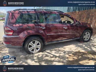 Mercedes Benz GL320 cdi 4matic stripping used spares used parts for sale