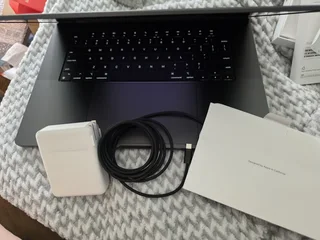 Apple MacBook Pro 16 M4 pro