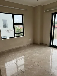 En-Suite Room to Rent in Parklands (Only Females)