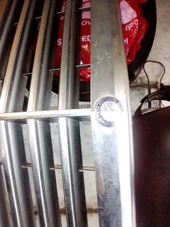 Mercedes grill for Mercedes-Benz selling for R800