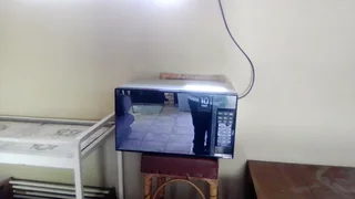 Samsung microwave oven ( goes on but no heat ) in very good condition R800