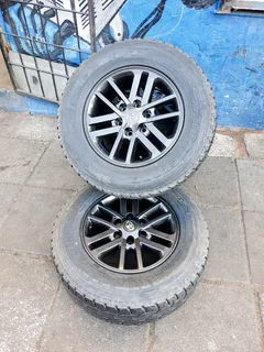 Toyota 17 inch mags