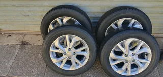 Honda rims and tyres