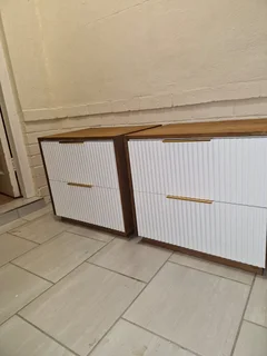 Side tables  pedestals