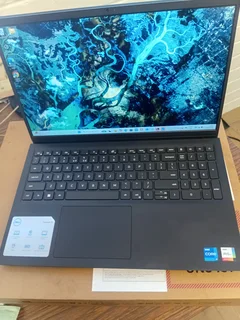 Dell Inspiron 3530 CORE i7, 16GB , 512GB SSD, 15.6" screen, windows installed