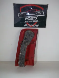 Land Rover Discovery 2 tail light (Right)