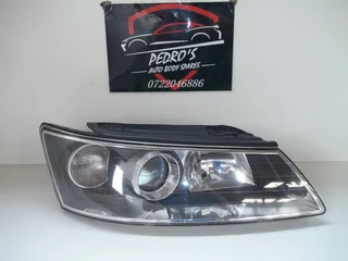 Hyundai Sonata Headlight (Right)
