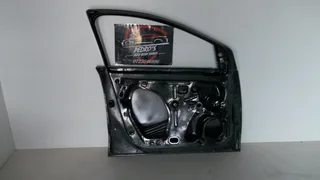 VW Polo 6 passenger front door