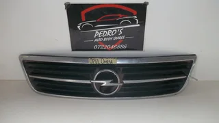 Opel Omega Bumper Grille