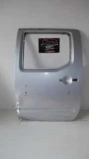 Nissan Navara (D40) left rear door