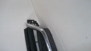 Chevrolet CAptiva radiator grille