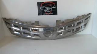 Nissan Murano grille