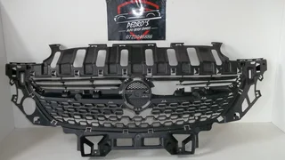Opel Adam grille
