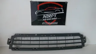Volvo S40/V50 front bumper lower grille