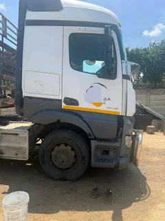 MERCIDES BENZ ACTROS