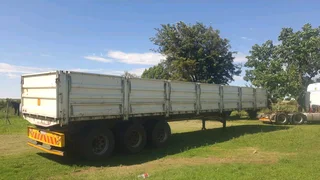 RAMKAT GRAIN TRAILER