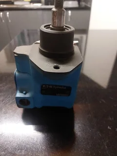 Eaton Pump VTM42 (Power steering Model No. 426017-R Description: VTM42 60 30 10 N0 R1 15