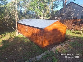 1 Bredroom Wendy house 8mx3m