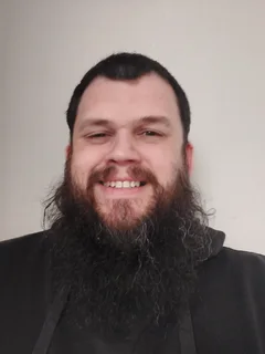 Adult male looking for work (Preferably Admin)