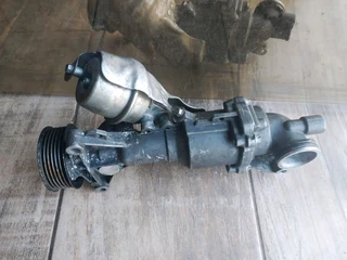 Mercedes benz w204 c class and w212 e class m274 water pump
