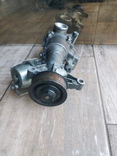 Mercedes benz w204 c class and w212 e class m274 water pump