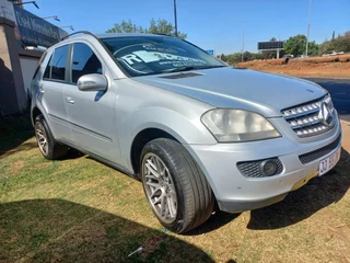 Stripping 2006 Mercedes Benz W164 ML350 with M272 engine