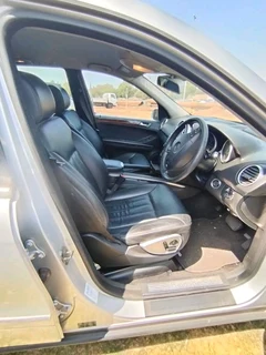 Stripping 2006 Mercedes Benz W164 ML350 with M272 engine