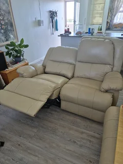 2x Genuine leather couches, recliner couches