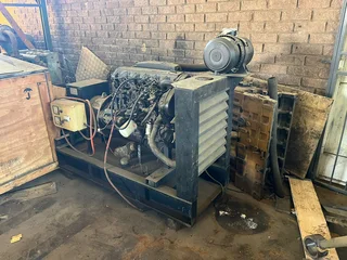 27 KVA 380v 3 phase  6cyl 2.8 diesel generator