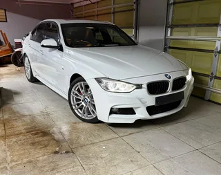 White Bmw 320i M Performance For Sale !!! F30 2013!!! Message Me Asap While Its Still Avaialble !!!
