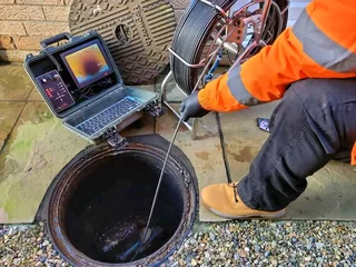 Unblocking Drains And Sewer Lines