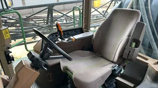 John Deere 4730 hoogloop spuit &#43;- 2010 model