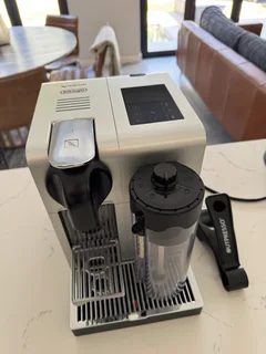 Nespresso Lattissima Pro