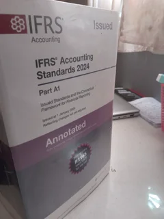 Saica Student Handbook 2023/2024 Volume 1 (paperback)