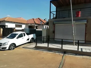 Repairs and installation of new and second hand garage doors .Gate motor. And roller door shutters