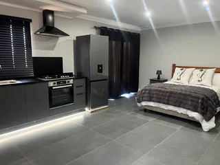 BED AND BREAKFAST FOR IN HILLCREST / SELF CATERING