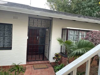 Stunning huge house for rent 1 minute from UKZN