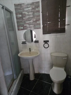 Flatlet for rent in Umhlanga by Gateway INCLUDES electricity/ water/ DSTV