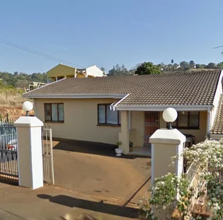 Neat Family House For Rent On Good Road In Wyebank