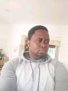 Steve with experience of Housekeeping and painting looking for a job