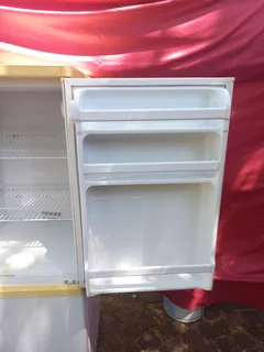 200L Defy fridge freezer