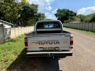 2003 toyata Hilux 3.0 kzte