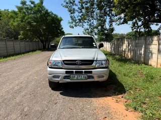 2003 toyata Hilux 3.0 kzte
