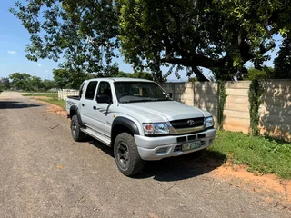 2003 toyata Hilux 3.0 kzte