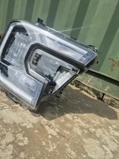 Ford Ranger t9 right headlight LED