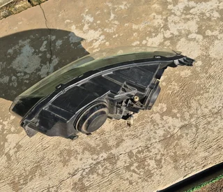 Renault triber right headlight