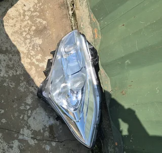 Suzuki swift left headlight