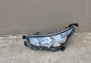 Toyota hilux gd6 left headlight (non Xenon)